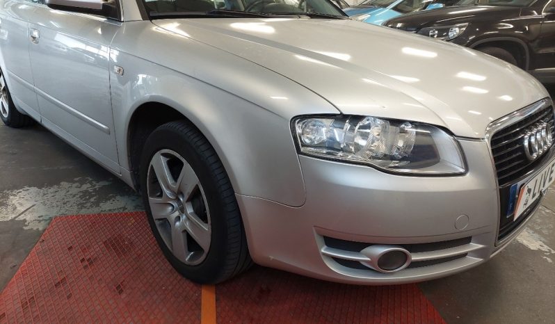 Audi A4 2.0 TDI Attraction full