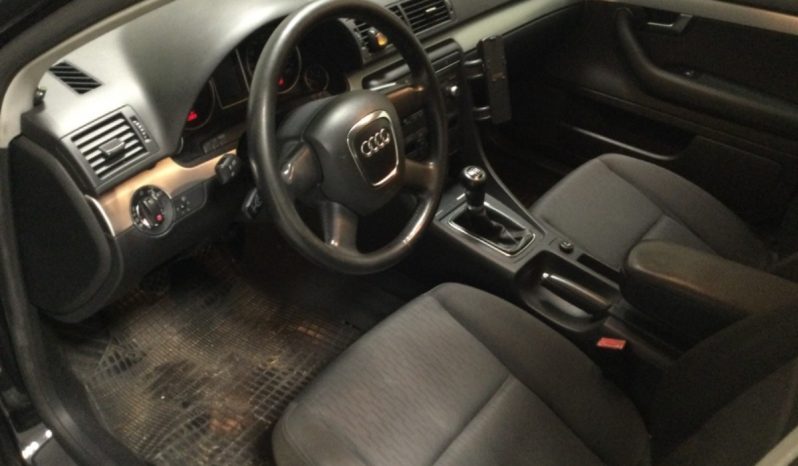 Audi A4 2.0 TDI full