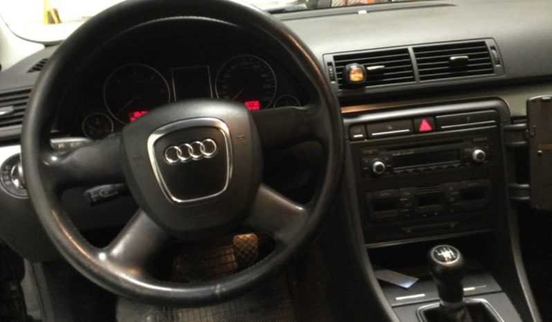 Audi A4 2.0 TDI full