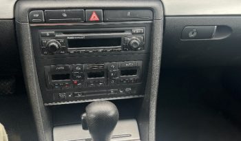 Audi A4 2.5 V6 TDI full