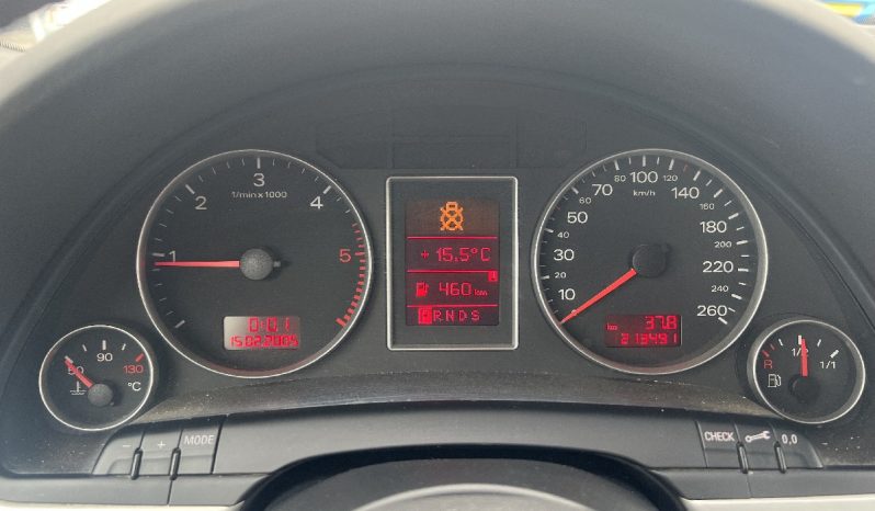 Audi A4 2.5 V6 TDI full