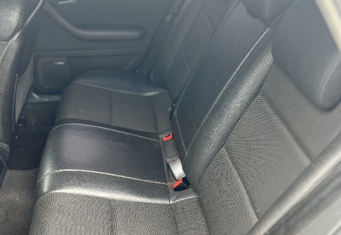 Audi A4 2.5 V6 TDI full