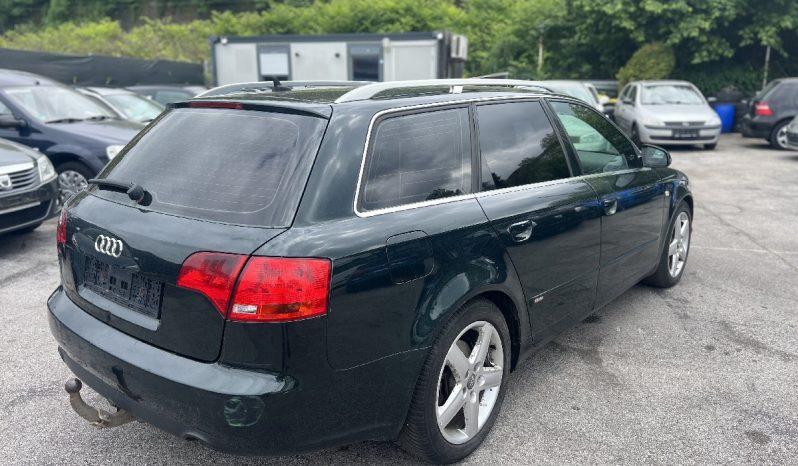 Audi A4 2.5 V6 TDI full