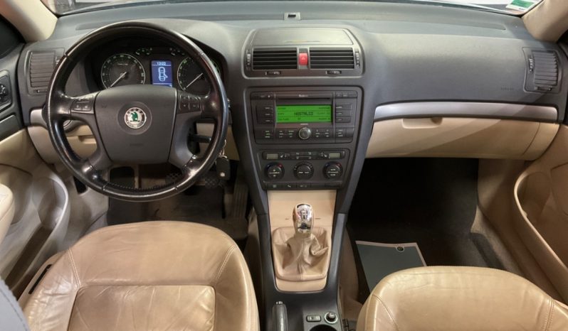 Skoda Octavia 2.0 TDI Elegance full