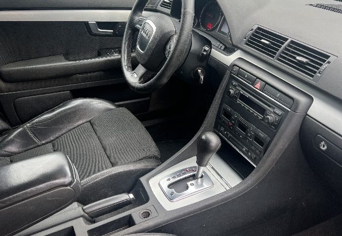 Audi A4 2.5 V6 TDI full