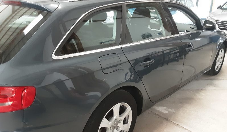 Audi A4 2.0 TDI Attraction full