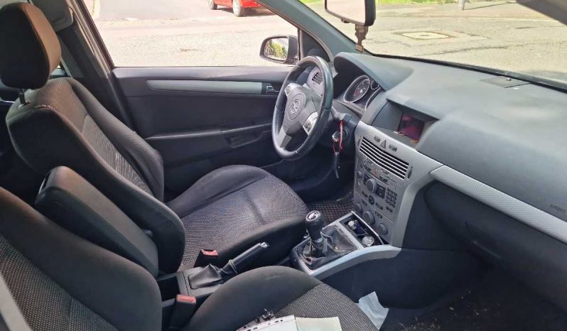 Opel Astra 1.9 CDTI Sport full