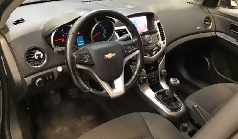 Chevrolet Cruze 1.6 LT full