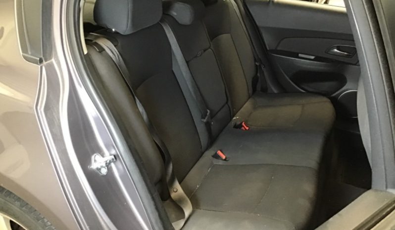 Chevrolet Cruze 1.6 LT full