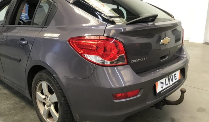 Chevrolet Cruze 1.6 LT full