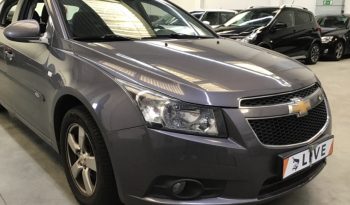Chevrolet Cruze 1.6 LT full