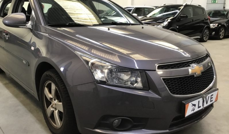 Chevrolet Cruze 1.6 LT full