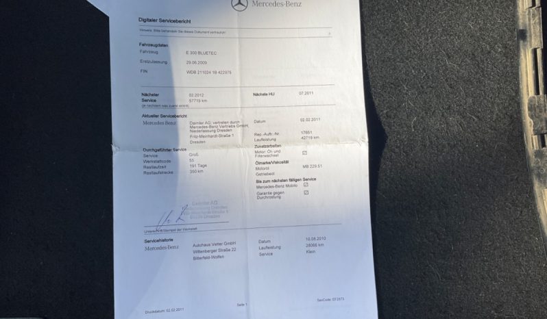 Mercedes-Benz E-Klasse E 300 CDI BlueTEC Avantgarde full