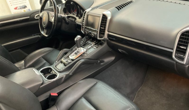 Porsche Cayenne Diesel full
