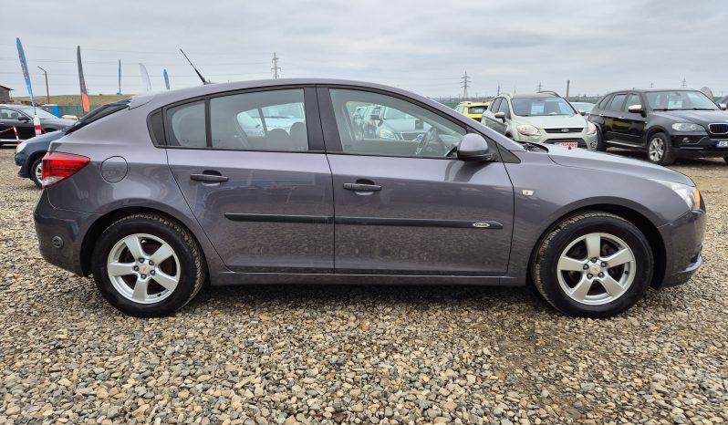 Chevrolet Cruze 1.6 LT