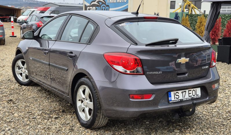 Chevrolet Cruze 1.6 LT
