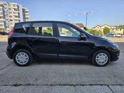 Renault Scenic 1.5 dCi Authentique full