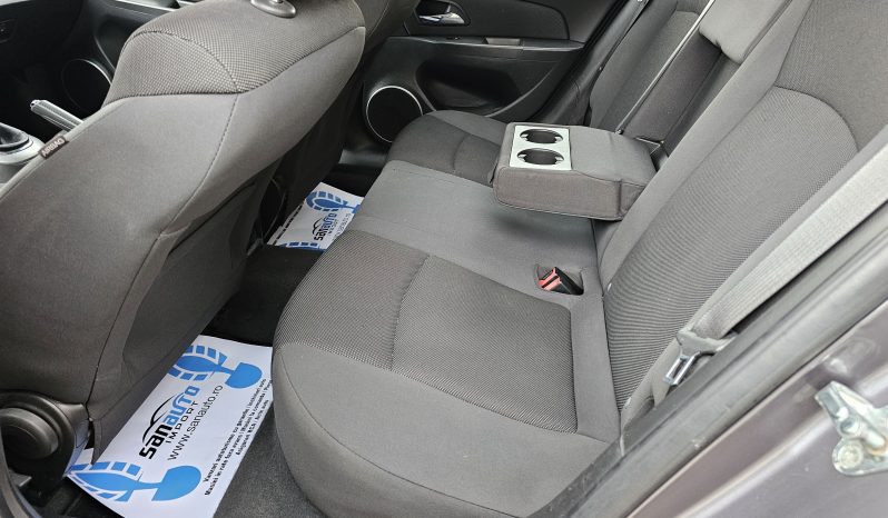 Chevrolet Cruze 1.6 LT