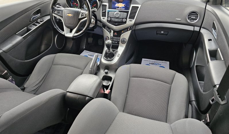 Chevrolet Cruze 1.6 LT