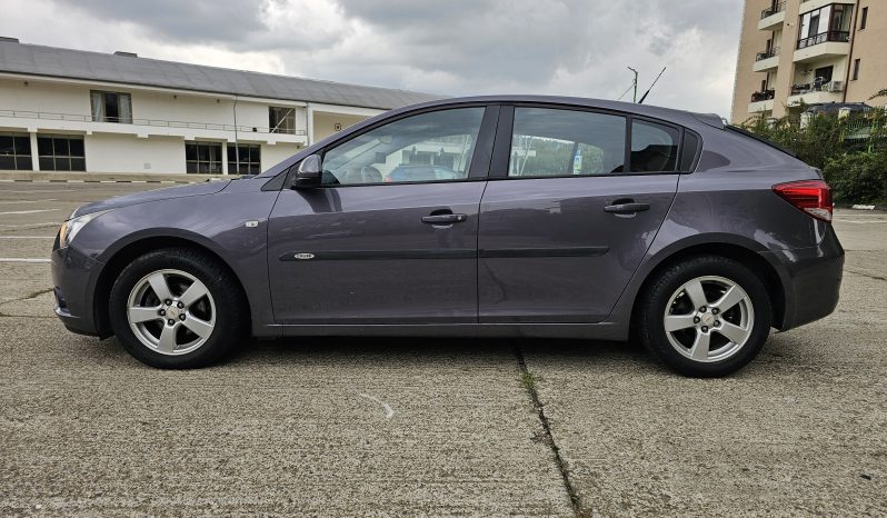 Chevrolet Cruze 1.6 LT