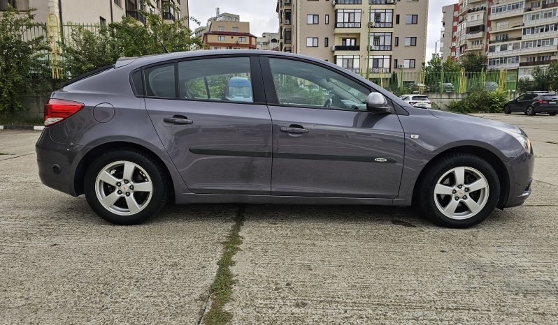 Chevrolet Cruze 1.6 LT