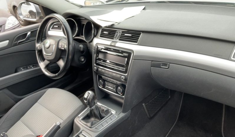 Skoda Superb 1.6 TDI Ambition full
