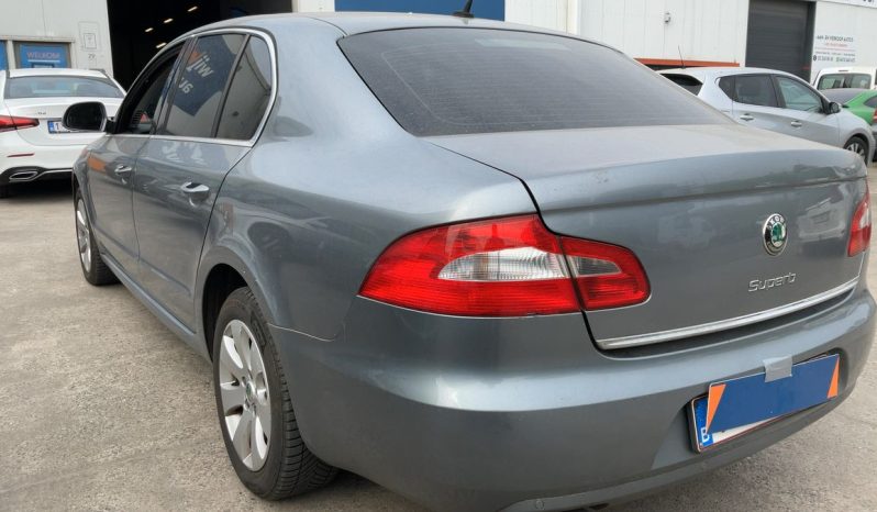 Skoda Superb 1.6 TDI Ambition full