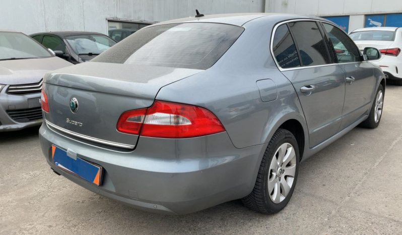 Skoda Superb 1.6 TDI Ambition full