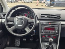 Audi A4 2.0 TDI Advance Edition full