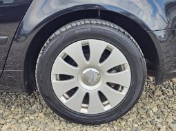 Audi A4 2.0 TDI Advance Edition full