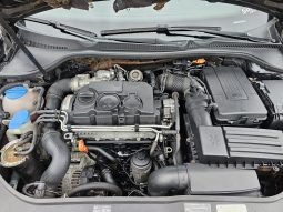 Volkswagen Golf V 2.0 TDI Sportline full