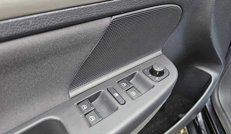 Volkswagen Golf V 2.0 TDI Sportline