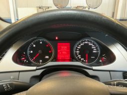 Audi A4 2.0 TDI Attraction full