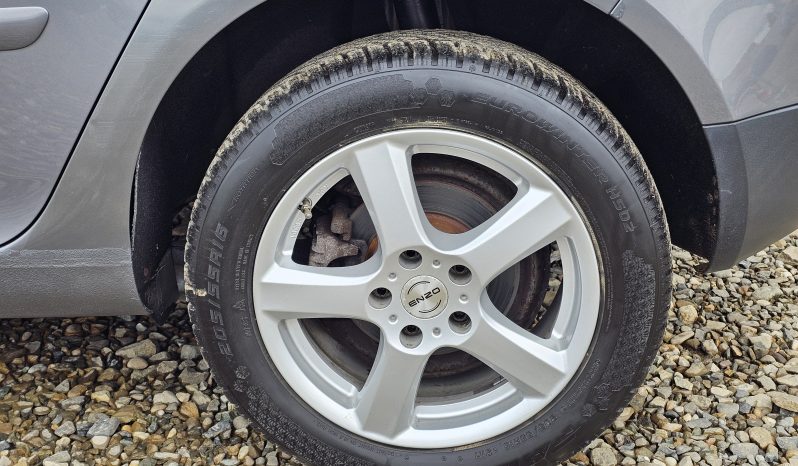 Volkswagen Golf V 1.6 MPI United
