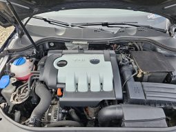 Volkswagen Passat B6 1.9 TDI BlueMotion full