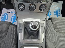 Volkswagen Passat B6 1.9 TDI BlueMotion full