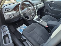 Volkswagen Passat B6 1.6 TDI full
