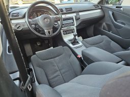 Volkswagen Passat B6 1.6 TDI full