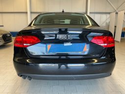 Audi A4 2.0 TDI Attraction