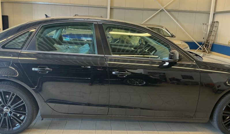 Audi A4 2.0 TDI Attraction