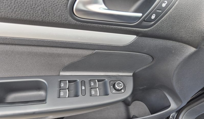 Volkswagen Golf VI 1.6 TDI Highline