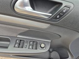 Volkswagen Golf V 2.0 TDI full