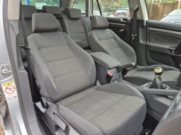 Volkswagen Golf V 2.0 TDI full