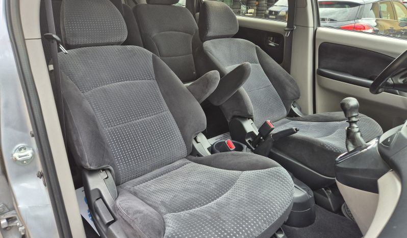 Mitsubishi Grandis 2.0 DI-D Intense