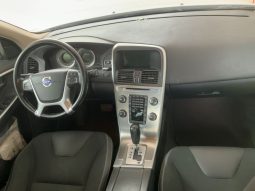 Volvo XC60 2.4 D4 Momentum AWD full