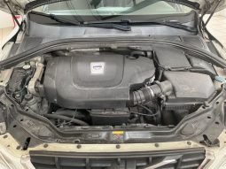 Volvo XC60 2.4 D4 Momentum AWD full