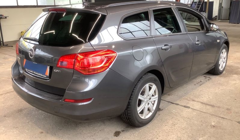 Opel Astra 1.7 CDTI Design Edition