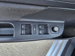 Volkswagen Golf V 2.0 TDI full