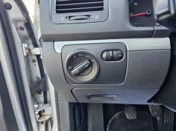 Volkswagen Golf V 2.0 TDI full