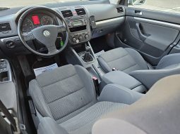 Volkswagen Golf V 2.0 TDI full